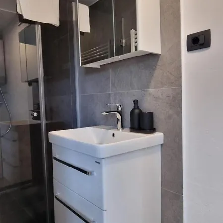 Naia Apartman *